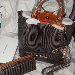 Embossed Lizard Small Barlow with Zip Clutch